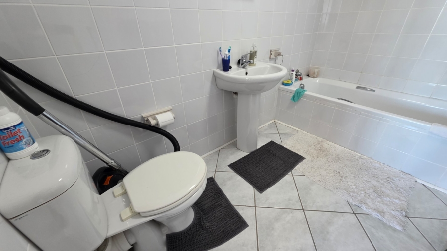 5 Bedroom Property for Sale in Dana Bay Western Cape